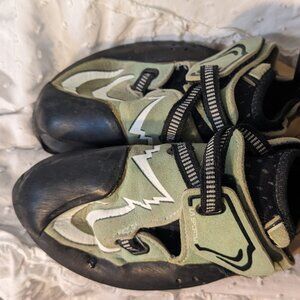 La Sportiva Women's Futura Climbing Shoes EU 35